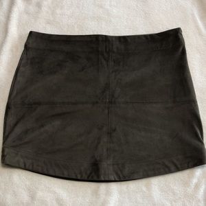 🎄3/$20🎄Mud pie Women’s mini skirt